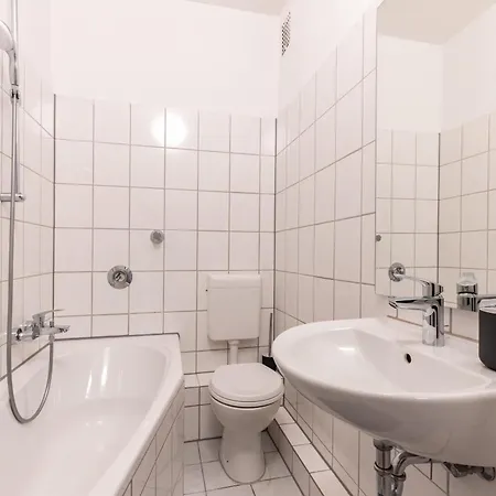 Easystay24 - Moderne In *
