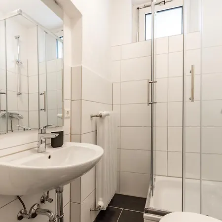 Easystay24 - Moderne In